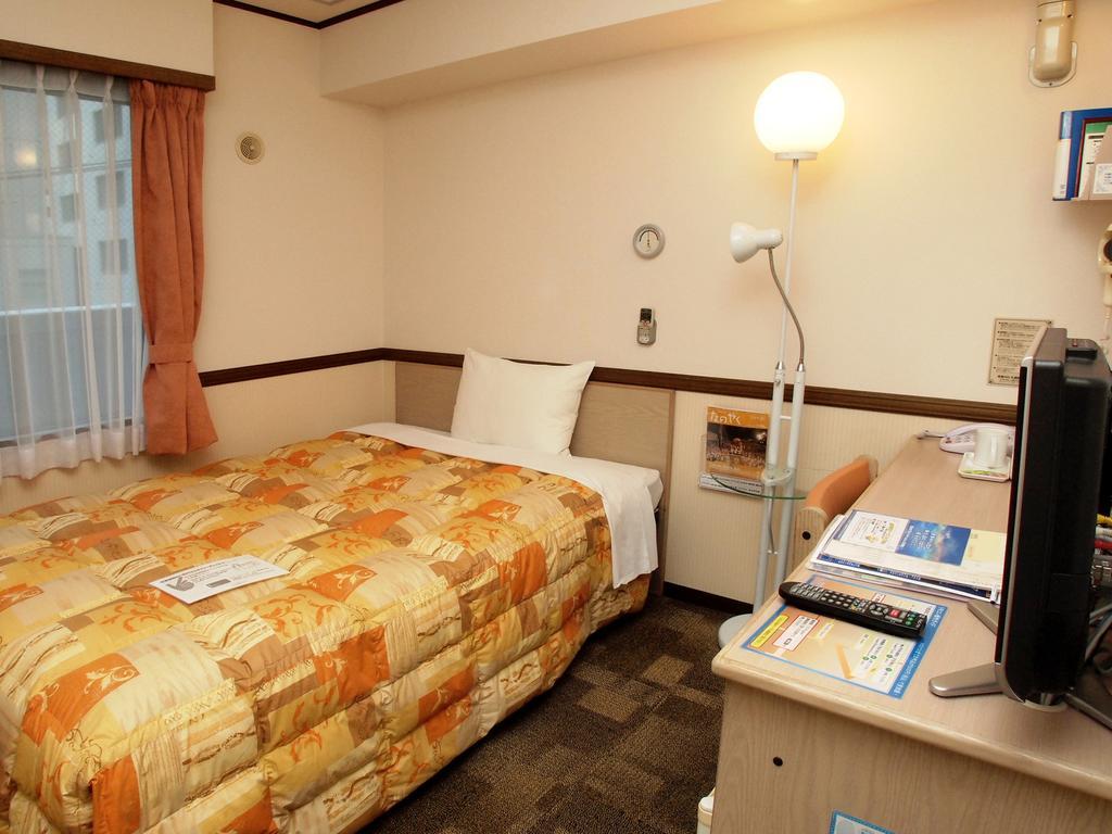 Toyoko Inn Hokkaido Sapporo-Eki Nishi-Guchi Hokudai Mae Ngoại thất bức ảnh
